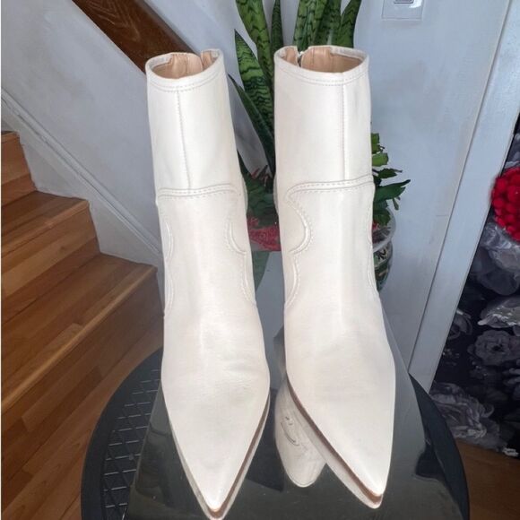 Olgah Leather Bootie  - Picture 6 of 7